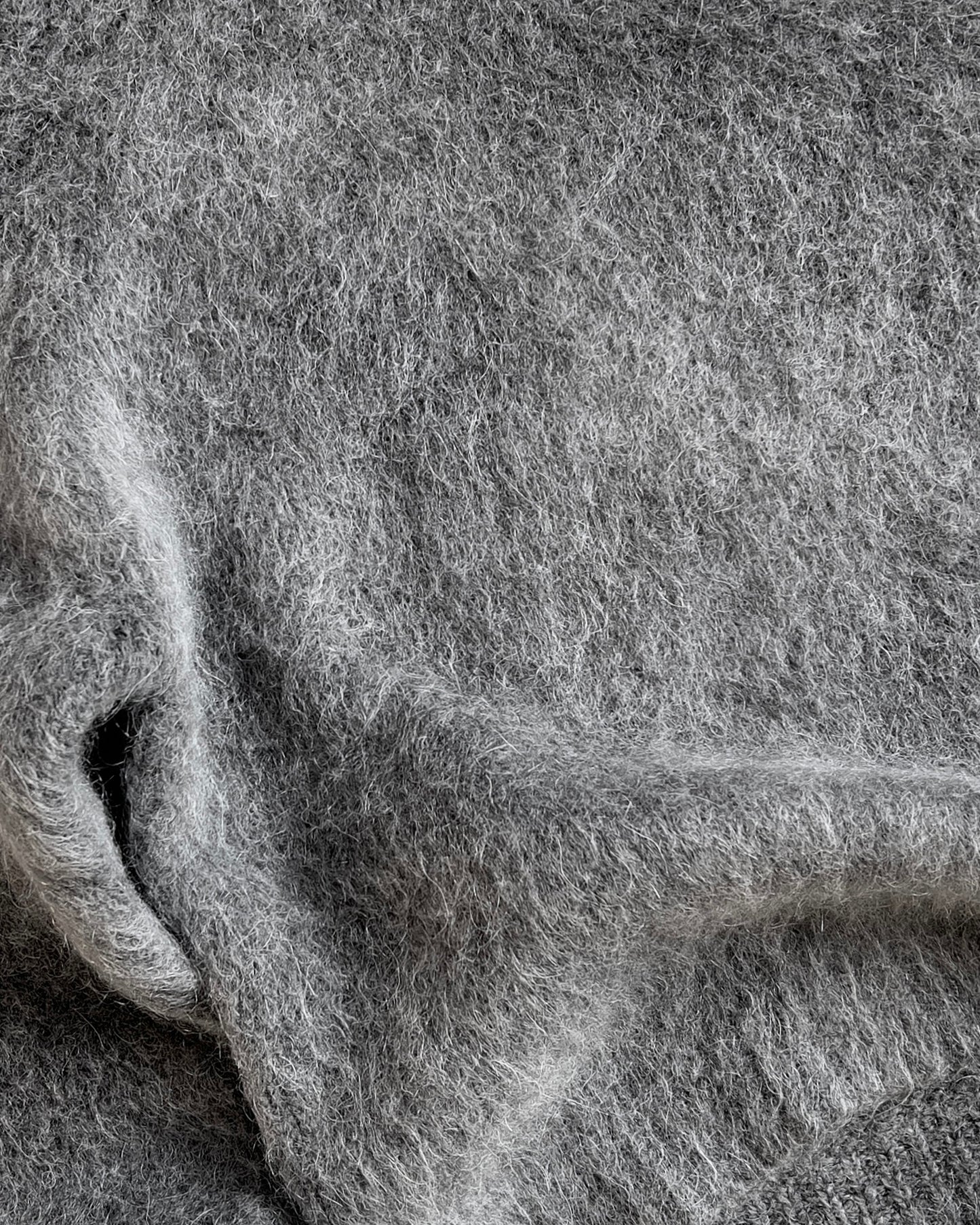 Reaven Onyx Grey Nuvola Mohair Knit