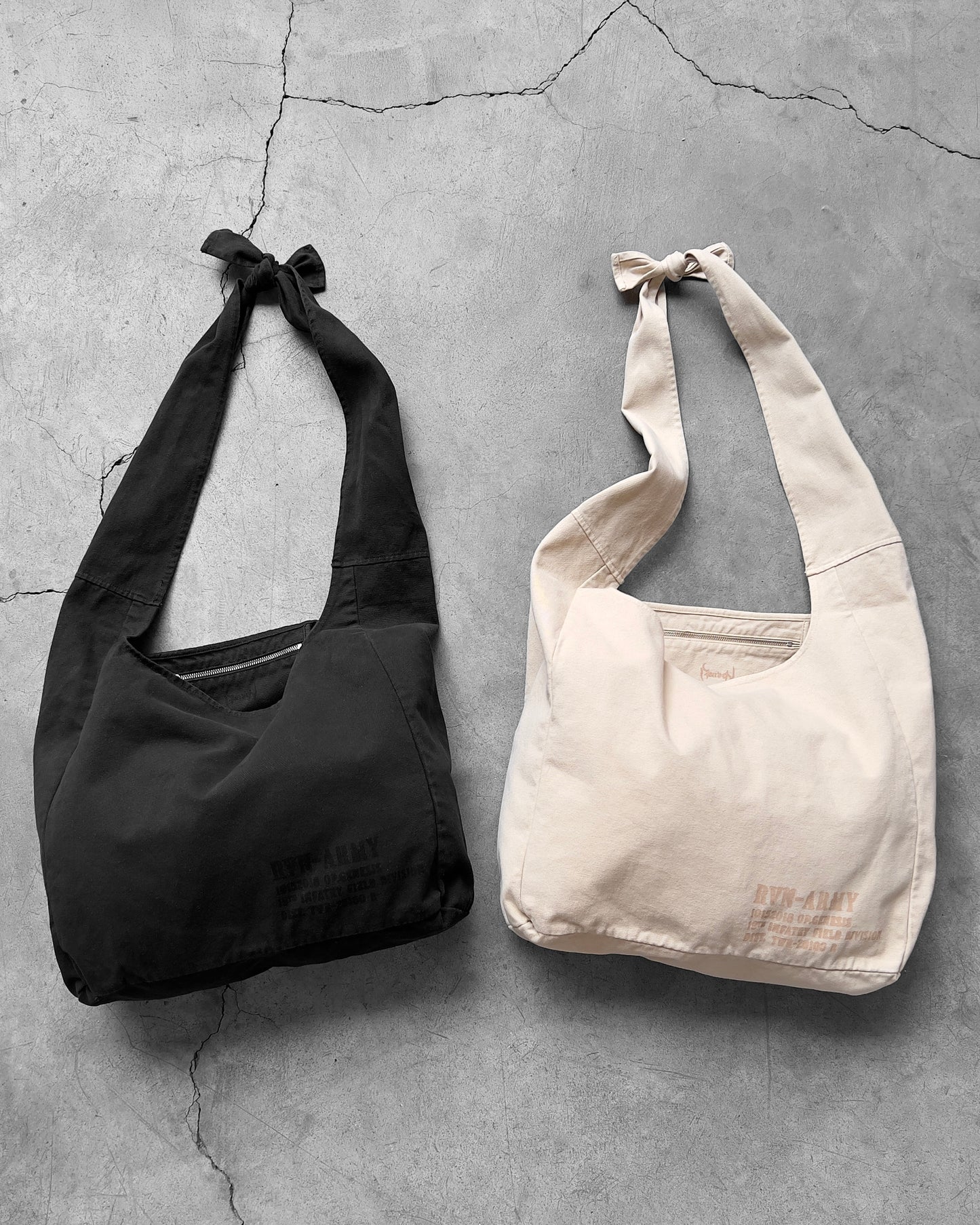 Reaven Sand Army Shoulder Bag
