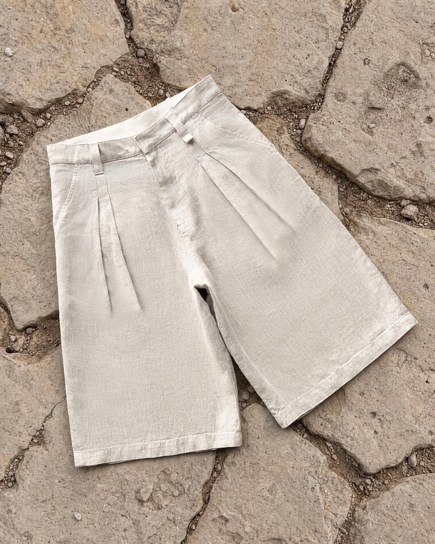 Reaven Natural Linen Pleated Jorts