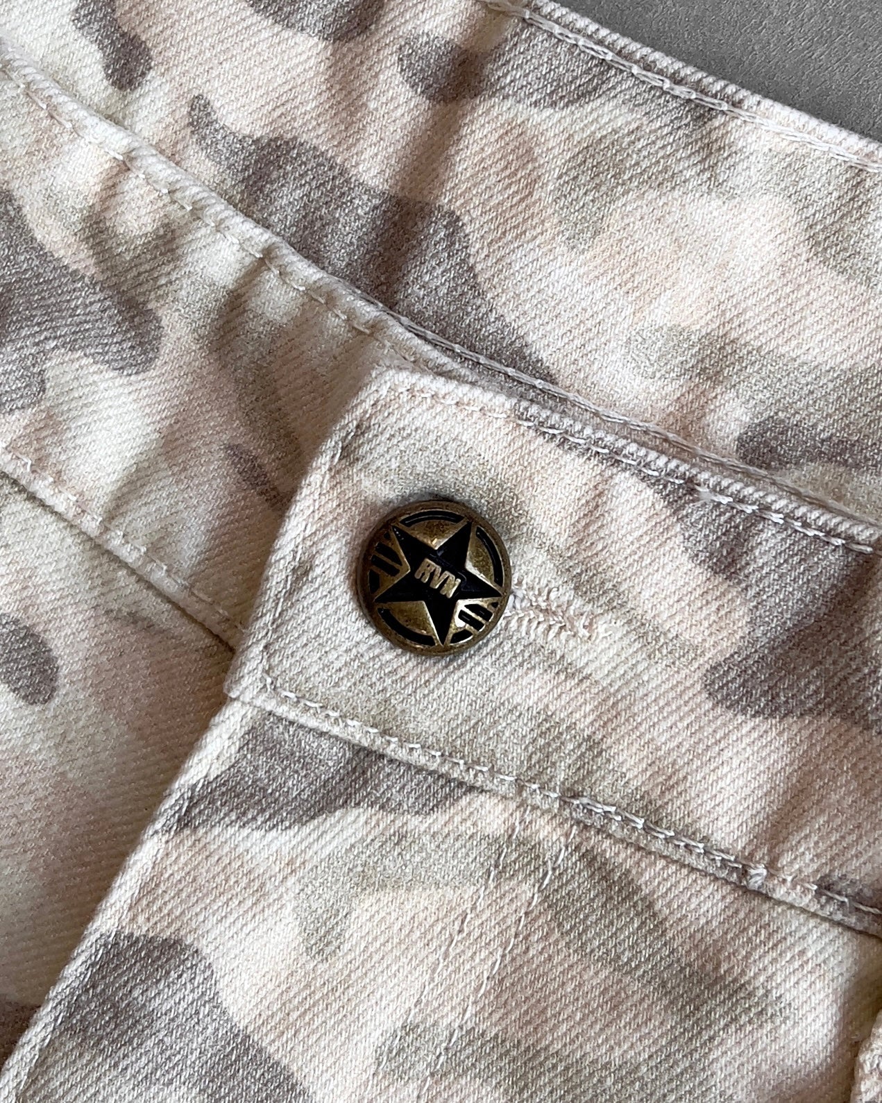 Reaven Desert Camo Cargo Pants