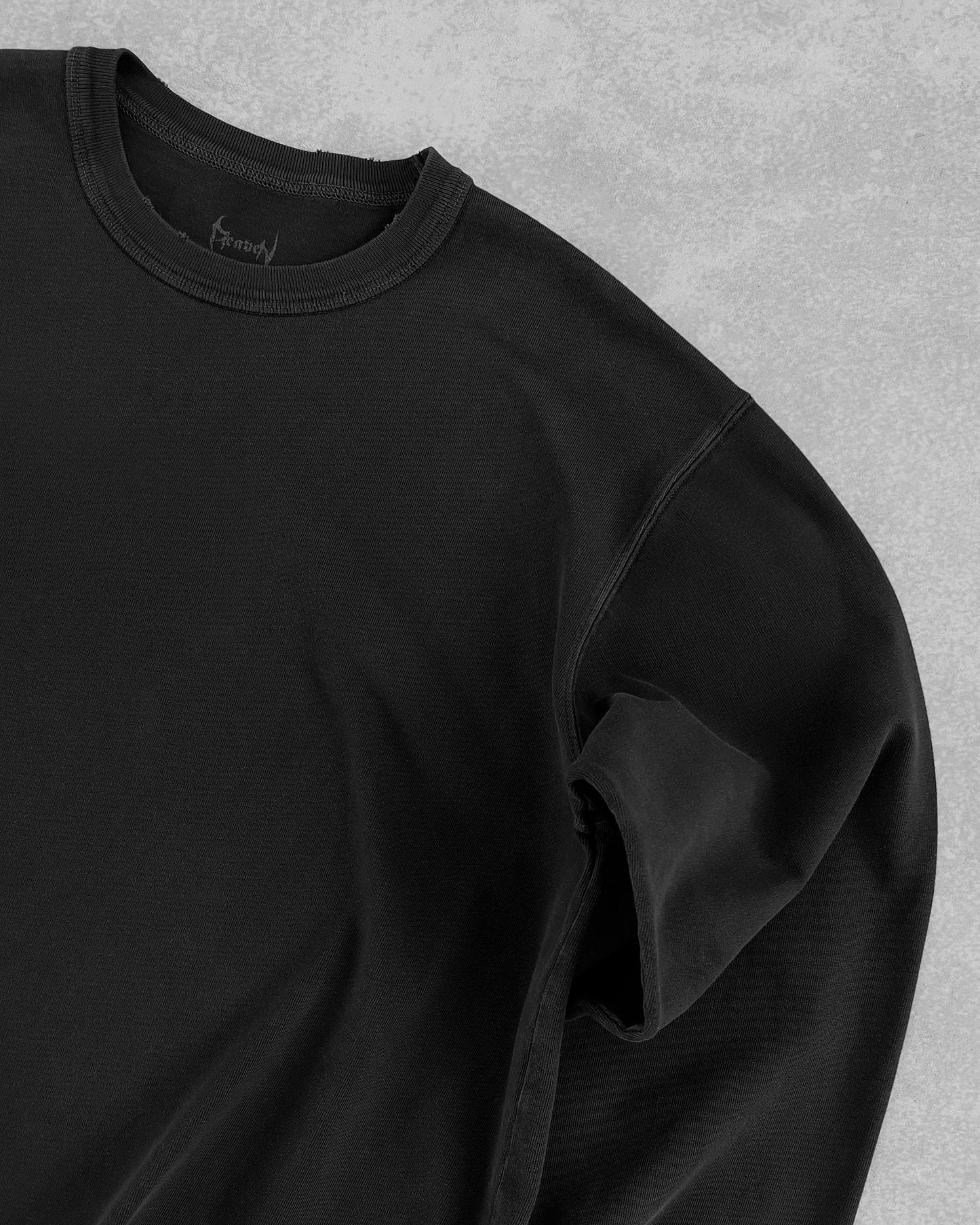 Reaven Black Longsleeve