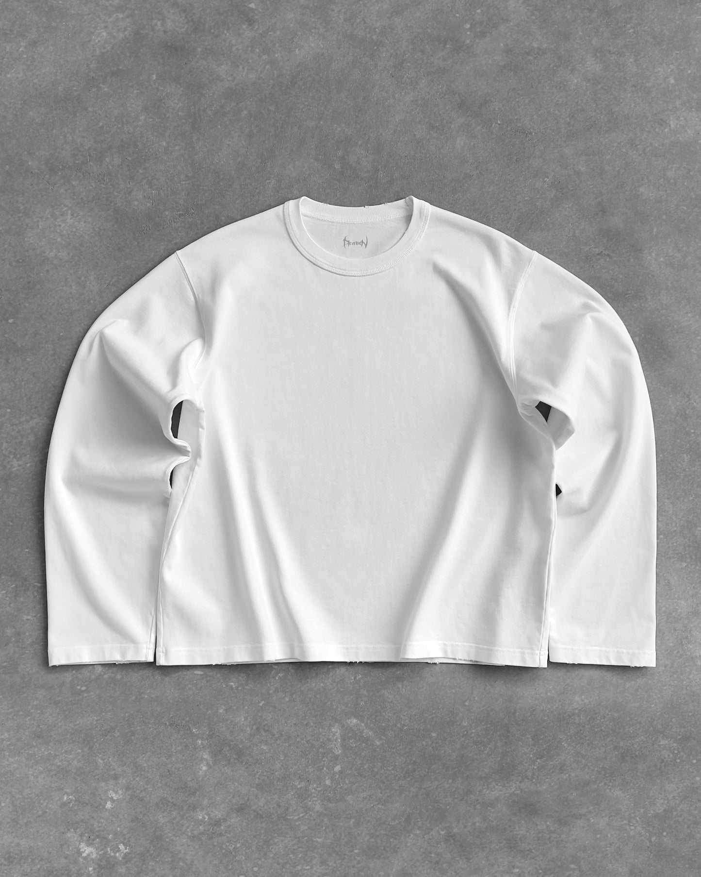 Reaven White Longsleeve