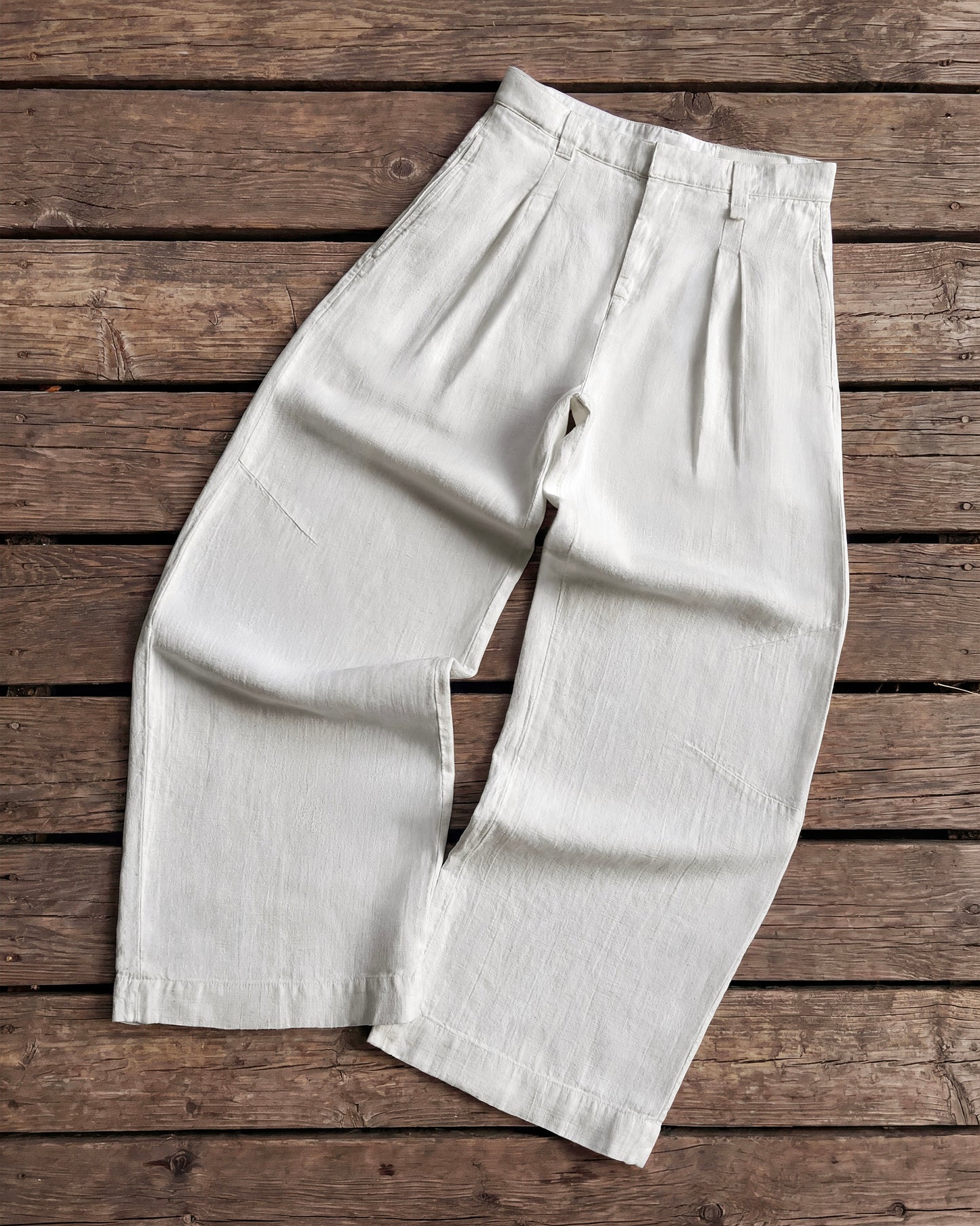 Reaven White Linen Pleated Pants