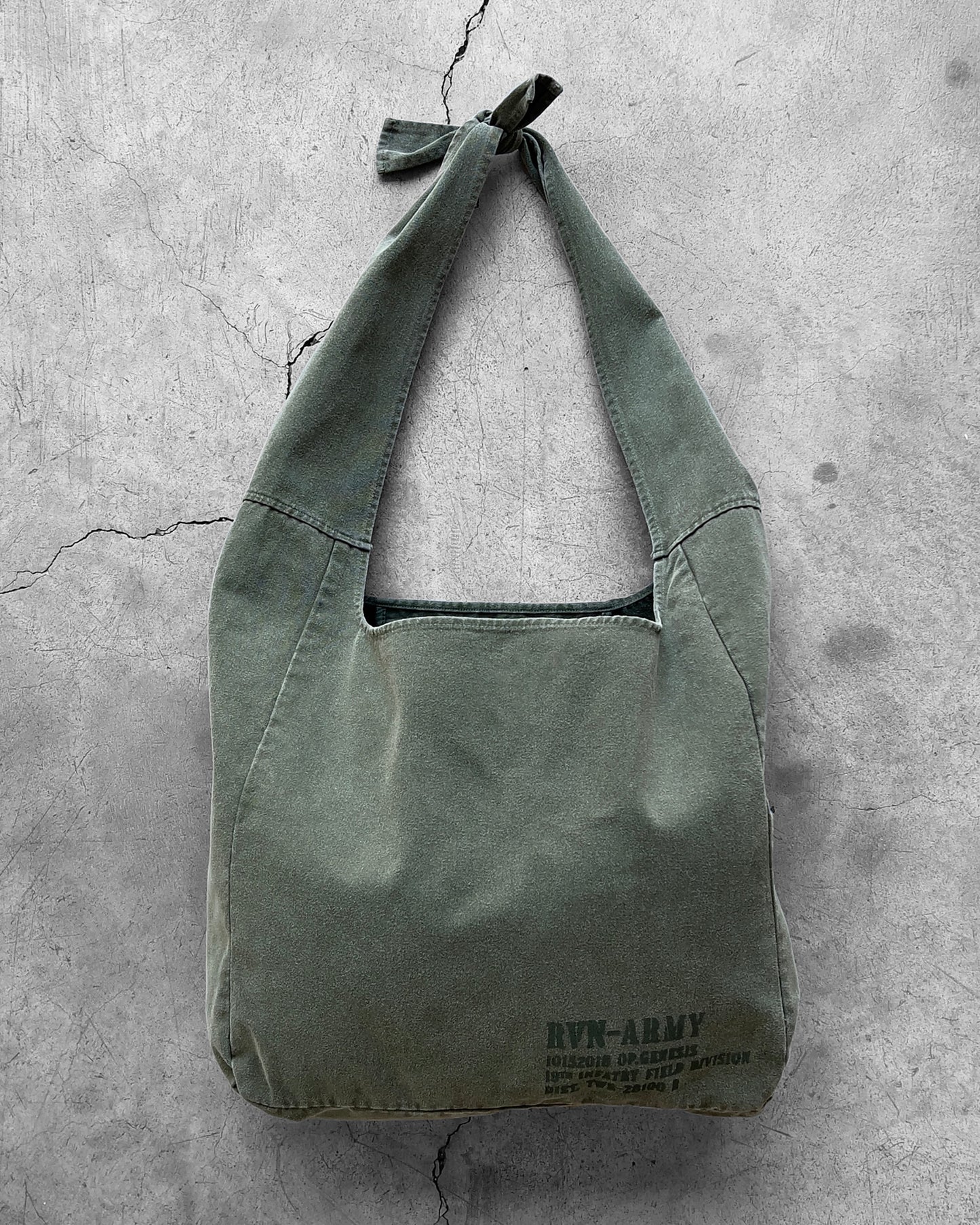 Reaven Olive Army Shoulder Bag