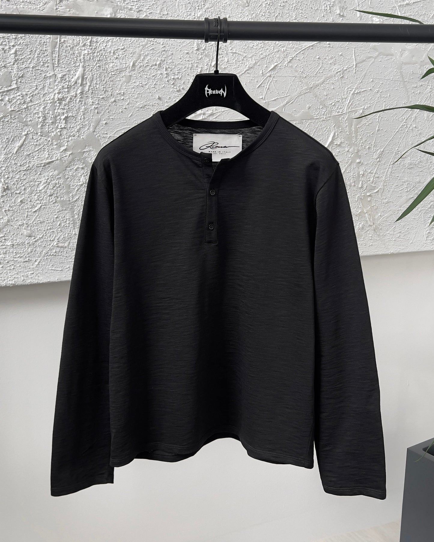 Reaven Black Serafino Longsleeve