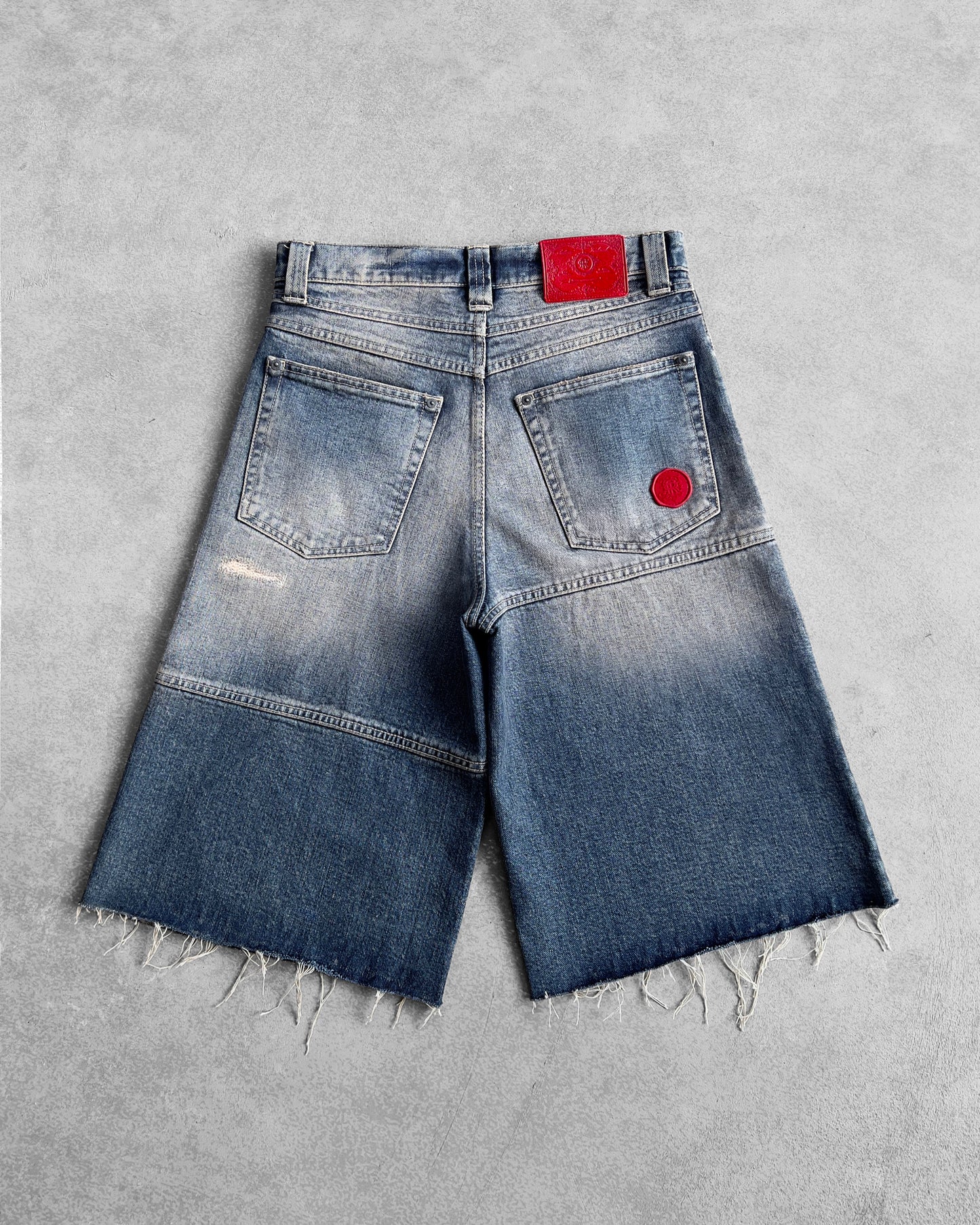 Reaven Repaired Stamp Jorts
