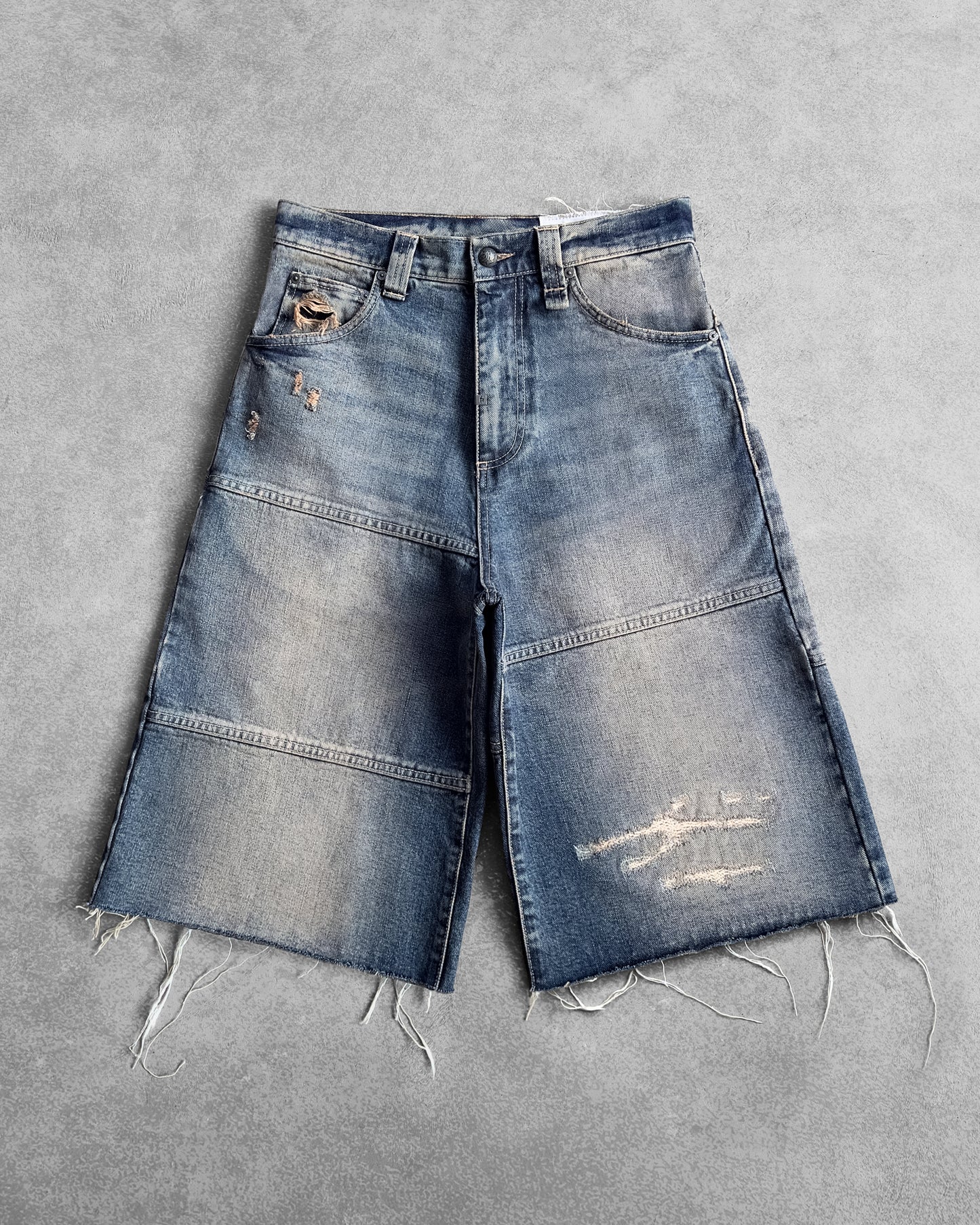 Reaven Repaired Stamp Jorts