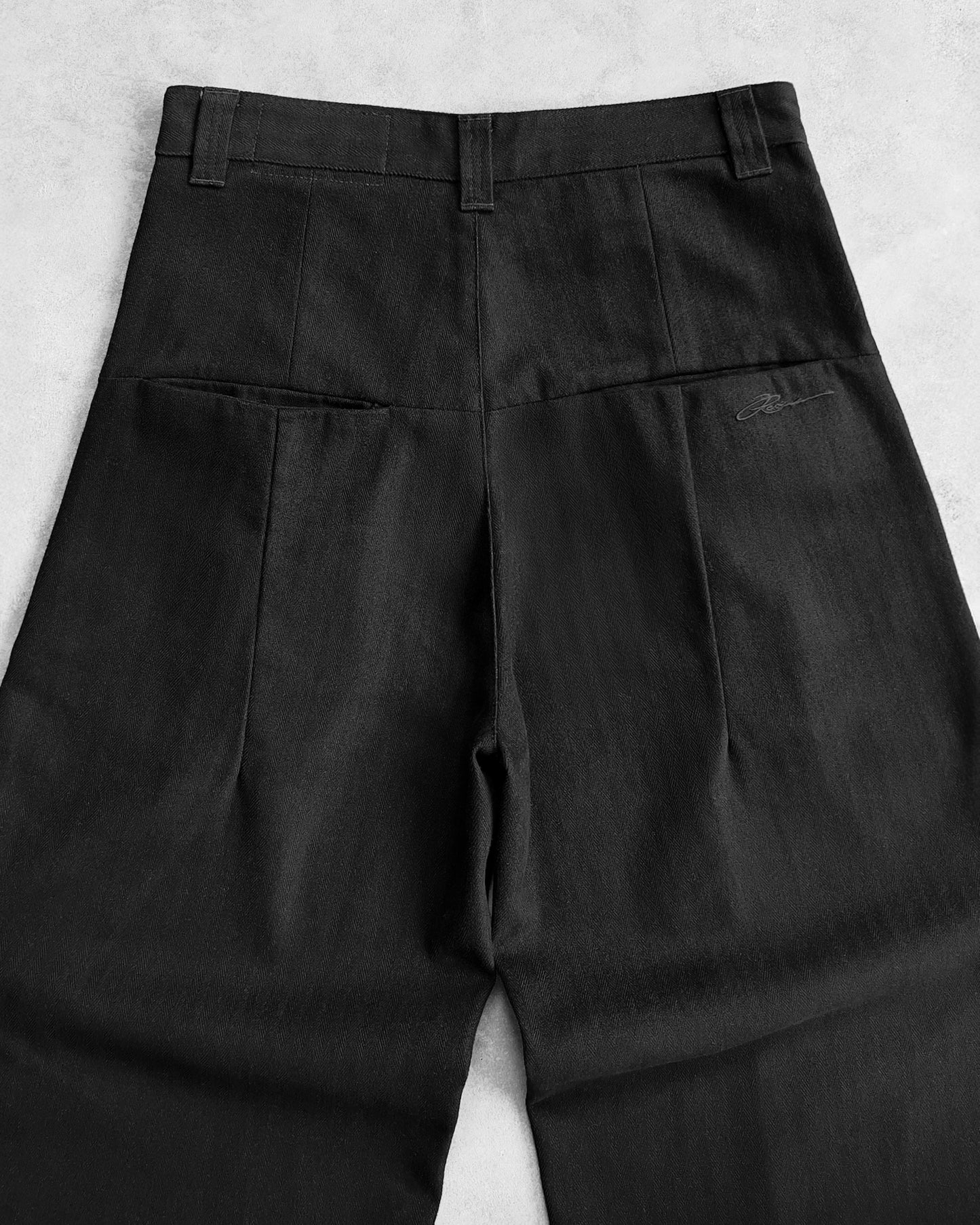 Reaven Signature Pleated Pants