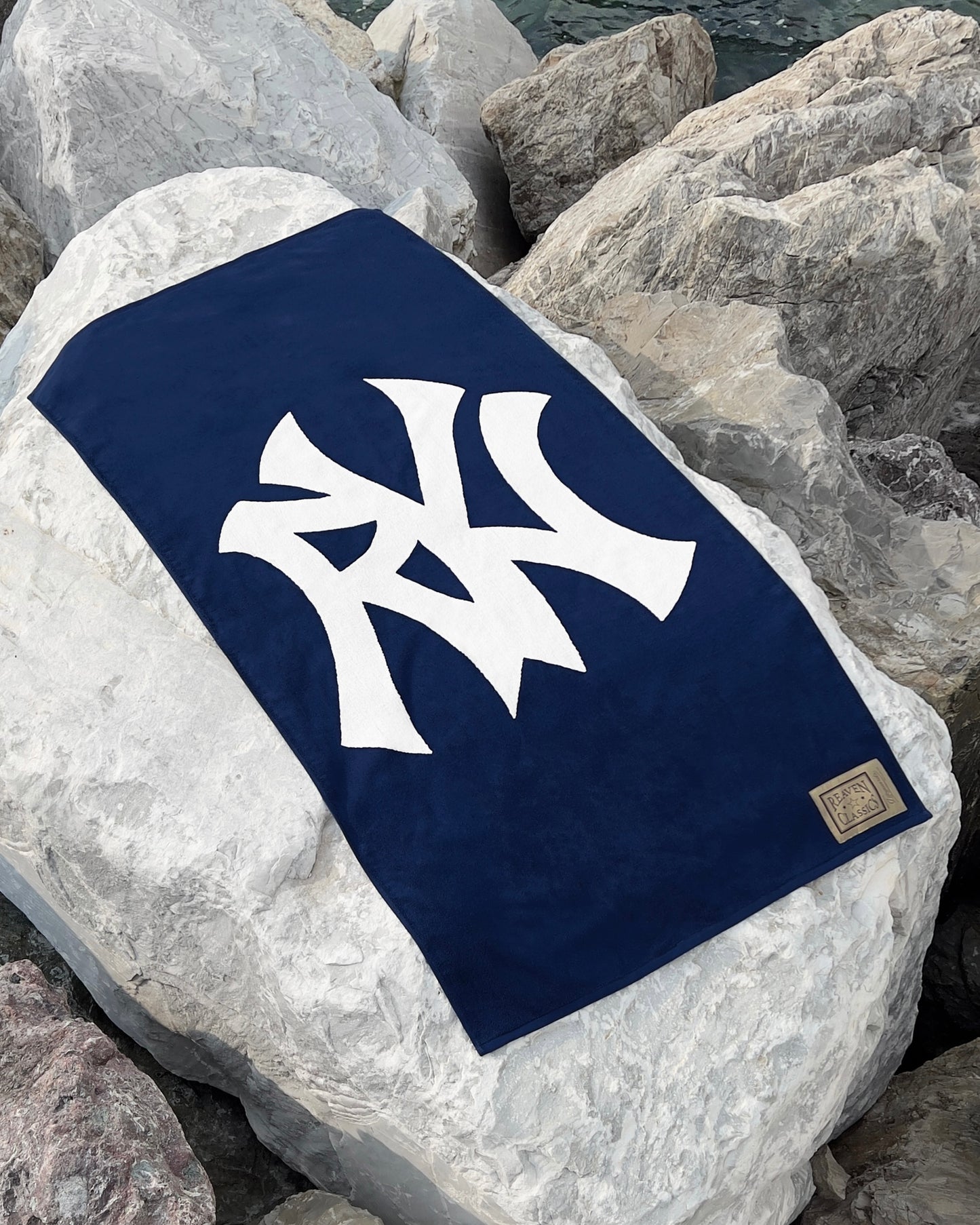 Reaven Underdogs Beach Towel